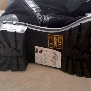 TOP SHOP! fashion velvet rhinestones ankle boots. 9.5US